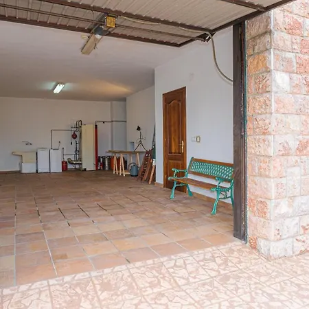 Casa En Cerca De La Playa, Niembru. El Carrascal *